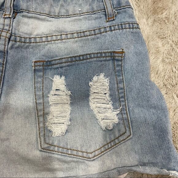 [7] CALI Distressed Denim Jean Shorts | Women’s | Short Shorts | Low Rise - Picture 8 of 9